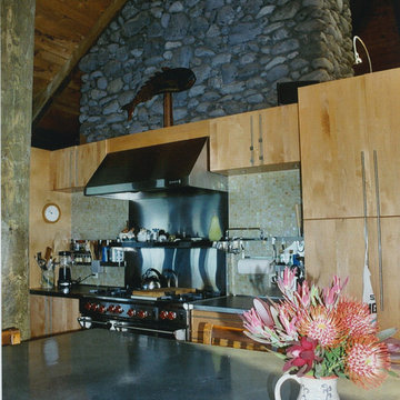 Traditional upcountry Maui Hawaiian pole house