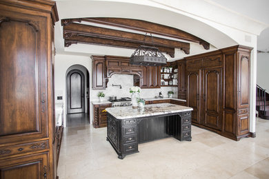 Kitchen - mediterranean kitchen idea in Orange County