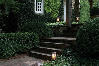 Photo of a transitional landscaping in New York.