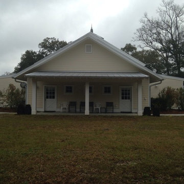 White House Plantation Barn