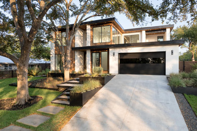Minimalist exterior home photo