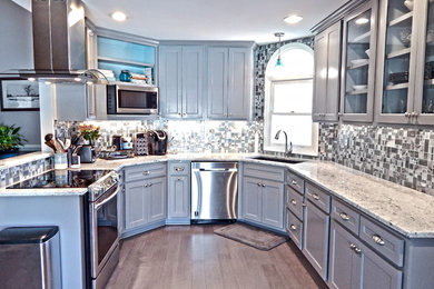 Inspiration for a modern kitchen remodel in Raleigh