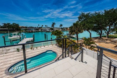 Minimalist cable railing deck photo in Los Angeles