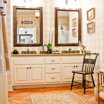 Morrison Viola  Master Bath-Farm House