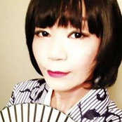 Momi Lei's photo
