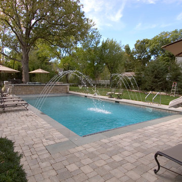Highland Park, IL Swimming Pool and Raised Water Wall