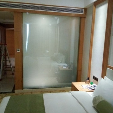 HOTEL WALL