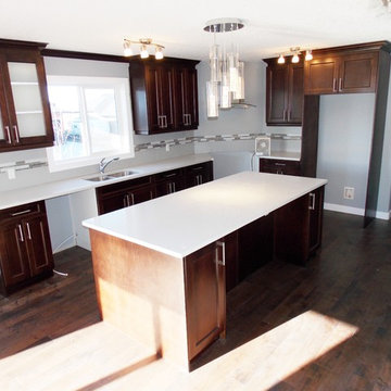 32 Shorewood - Bi-Level