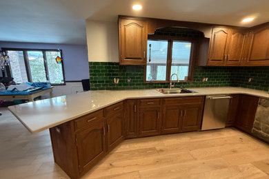 Example of a classic kitchen design in New York