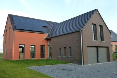 Cette photo montre une façade de maison tendance.