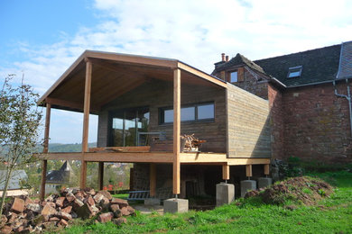 Idées déco pour une façade de maison montagne.