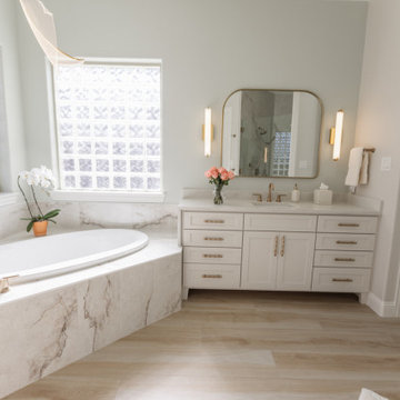 master bath with soaking tub