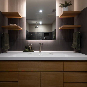 Sleek & Striking