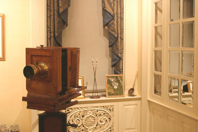 Example of a classic home design design in New York