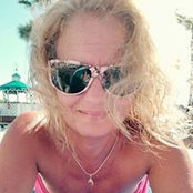 Joan Hart's photo