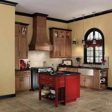 Merillat Masterpiece® Lucca in Maple Rye