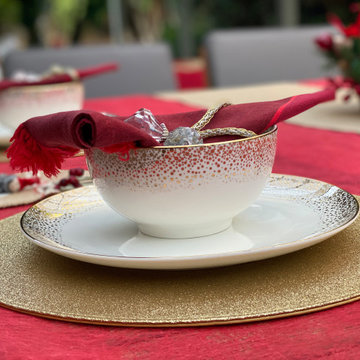 Outdoor Christmas table setting