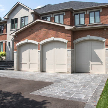 Bayview and York Mills - Simple elegance in a front yard