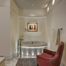 Uncle Bud 1st Floor Bath