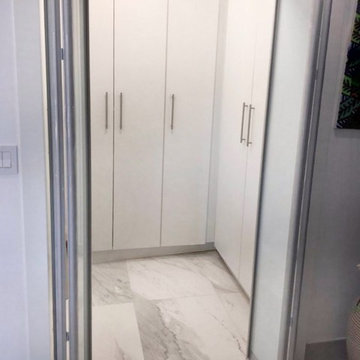 Double bi-fold doors for closets, Aventura