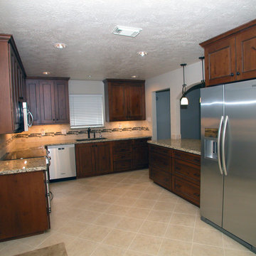 Knotty Alder in Country Side Subdivision (League City, TX)