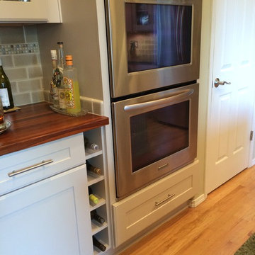 Bainbridge Island Battlepoint Kitchen- Showplace Cabinetry- RENEW (Refacing)