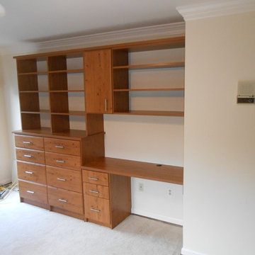 Built-in; Clifton, VA