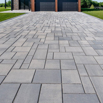 Contemporary Driveway