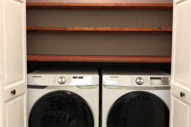 Example of a laundry room design in Atlanta