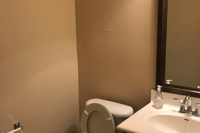 Powder room - traditional powder room idea in Austin
