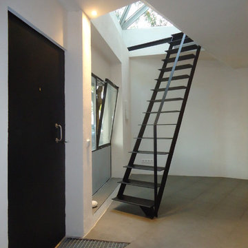 ESCALERA FLOTANTE. Dúplex estudio-vivienda en La Vileta (Palma)