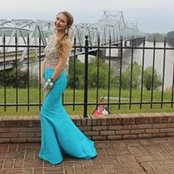 Haley Cumminss foto
