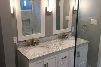 Bathroom - contemporary bathroom idea in Los Angeles