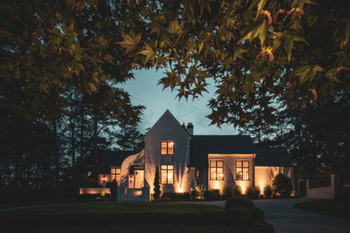Inspiration for a cottage home design remodel in Atlanta