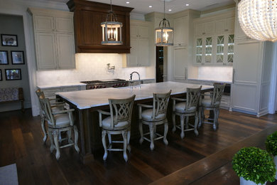 Example of a trendy kitchen design in Miami