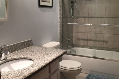 Example of an arts and crafts bathroom design in New York
