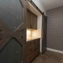 Study/Office (TV Room) - Vaulted ceilings