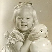 Patricia Broderick's photo