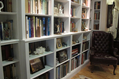 Inspiration for a timeless basement remodel in Boston