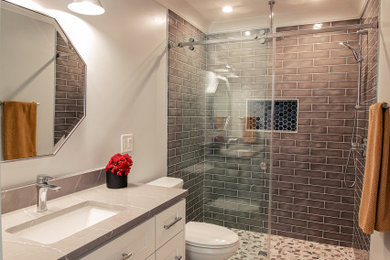 Example of a minimalist bathroom design in Atlanta