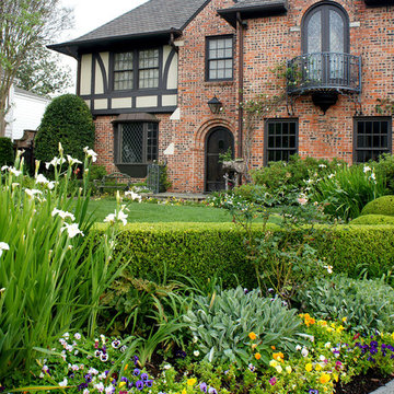 English Tudor Cottage - River Oaks, Houston