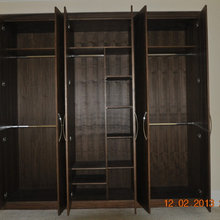 boy's room