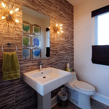 Emerald Isle Vacation Home - Powder Room