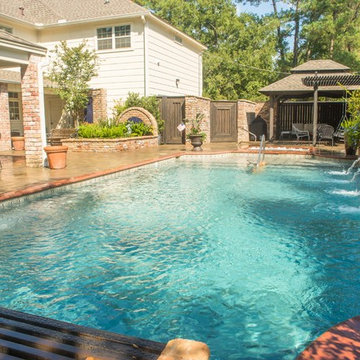 Brick and Tile Backyard Design - New Orleans Flavor