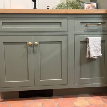 Medallion Platinum Inset Sheer Seagrass Maple