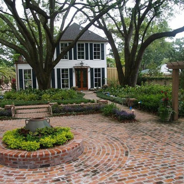 Courtyards & Fountains