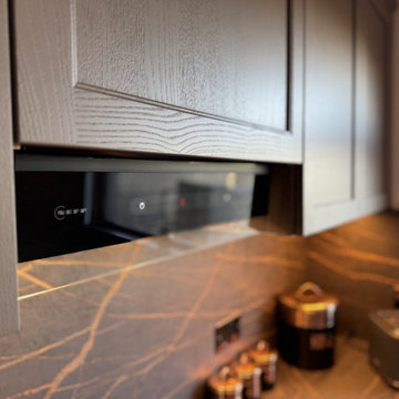 Grey Handleless Shaker Kitchen in Fraserburgh