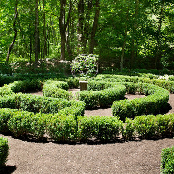 My Houzz: Classic Garden Style for a 1745 Connecticut Farmhouse