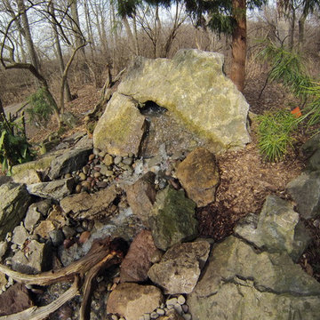Multiple Bubbling Urn Fountain Feature with Pondless Waterfall