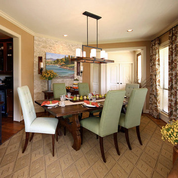 Casual Cottage Dining Room